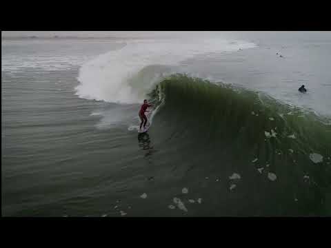 Jon Gubbins Scores Back-to-Back swells in Skele Bay and Desert Point