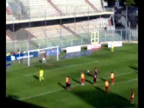 Foggia-Gallipoli, rigore sbagliato da Del Core