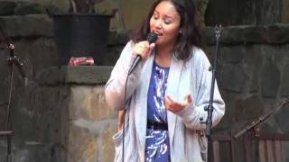 Mayra Andrade - Tigresa - Live in Holland (1/12)