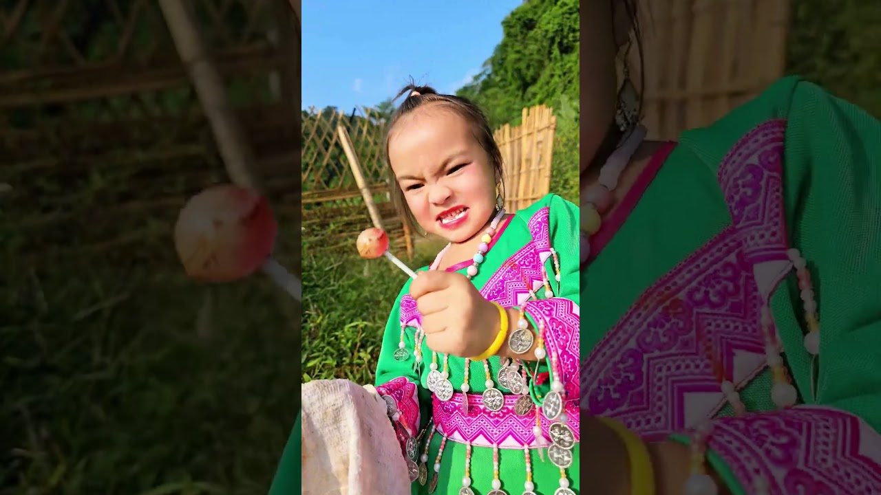 daughter gave mother a lollipop 🍭 🤣🤣 Say Sò family #shorts