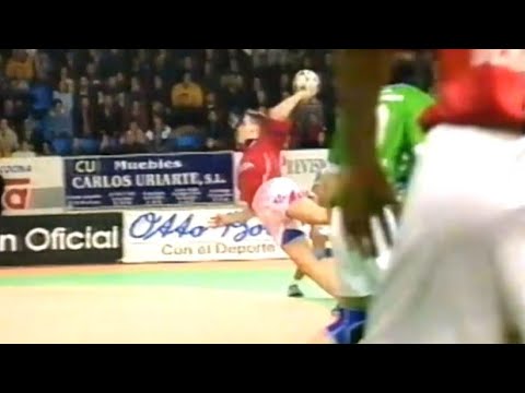 Gol de Fernando Hernández. Copa ASOBAL 1996/97. BM Cantabria - CD Ademar. Final. Santander.