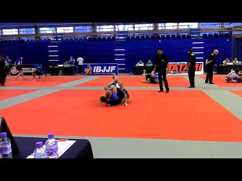 Rokas Naruševičius(79kg)  vs X(91kg) [ EUROPEAN OPEN JIU-JITSU NO GI CHAMPIONSHIP 2012 ]