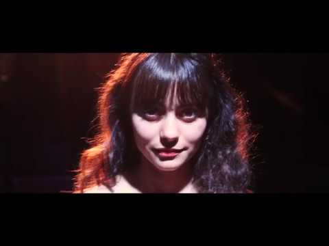 Clelia Felix - Les néons fluorescents (official video)