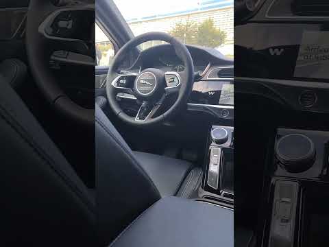 Thumbnail for Driverless car in San Francisco (with our ship, Discovery Princess, in the background)