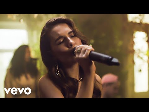 Mimi Webb - Dumb Love (Official Stripped Video)