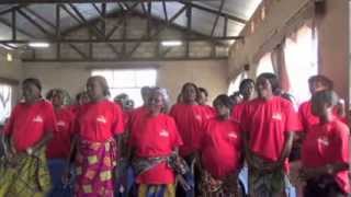 preview picture of video 'Accueil de l'équipe IPAMEC-Belgique par les Mamans de Cibombo (Mbuji-Mayi) Partie-1'
