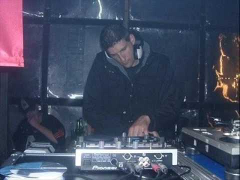 Badfellas Featuring CK - Soc It To Me (Peshay Remix)