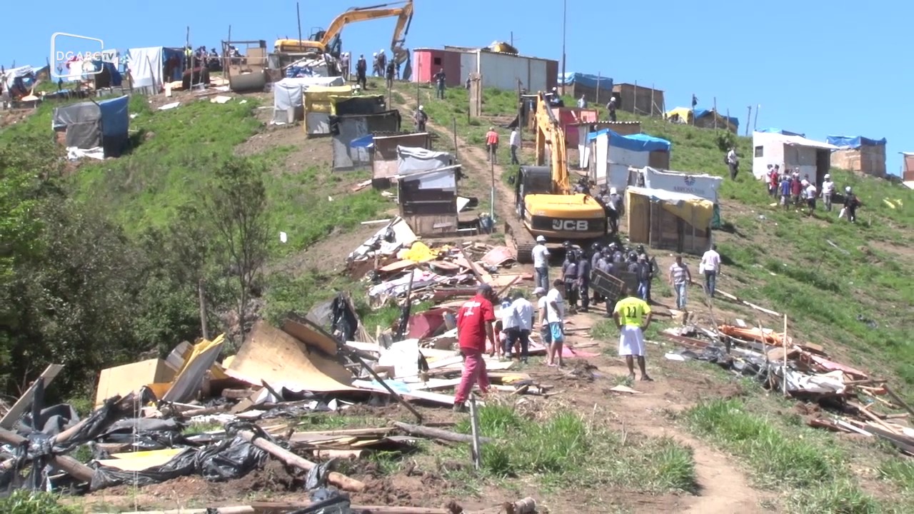 Reintegração na Vila São Pedro ocorre de forma pacífica 