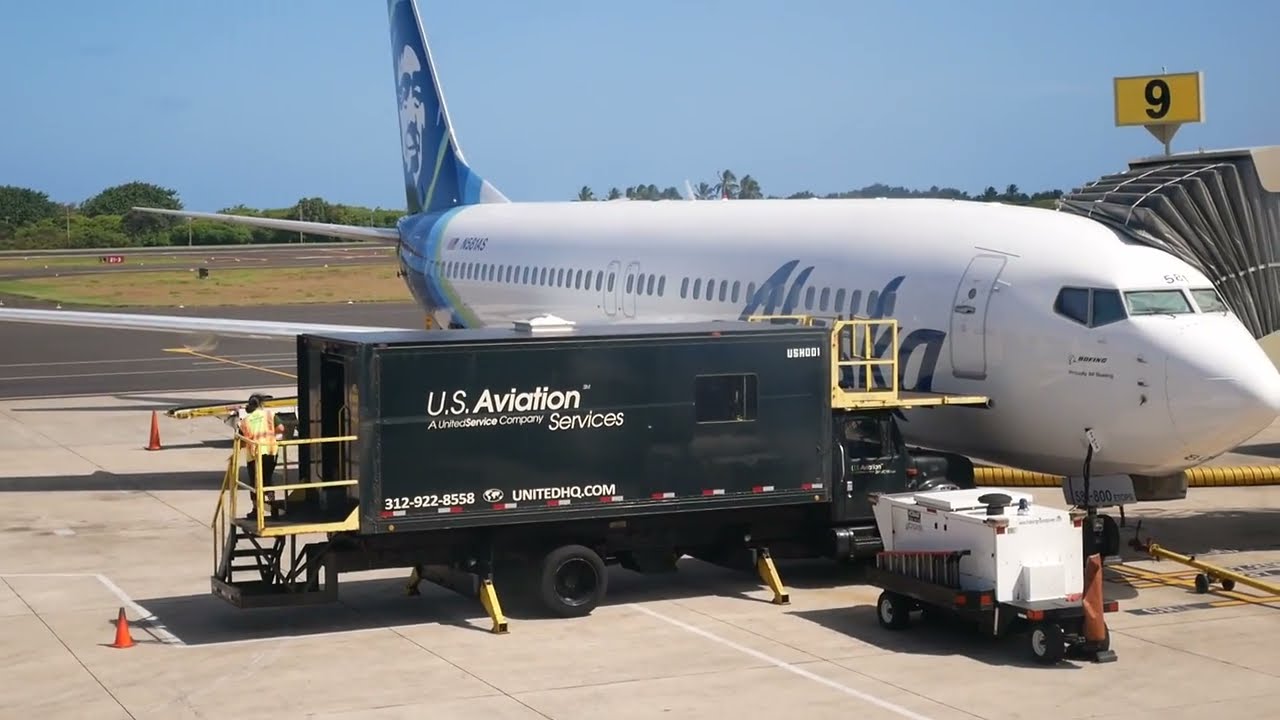 Hawaiian Airlines Premier Club Lounge