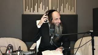 הרב מאור קריו    מדברים מרבי נחמן מברסלב   שחורה אני ונאוה (הרב מאור קריו) - התמונה מוצגת ישירות מתוך אתר האינטרנט יוטיוב. זכויות היוצרים בתמונה שייכות ליוצרה. קישור קרדיט למקור התוכן נמצא בתוך דף הסרטון