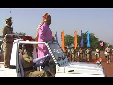 ध्वजारोहण, दिमाखदार संचलन, स्वातंत्र्य सैनिकांचा सत्कार