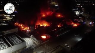 Le fiamme distruggono un capannone della Termoplast a Sarno