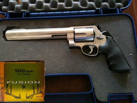 Smith and wesson  500 magnum first shot. Federal Fusion 325g ammo.