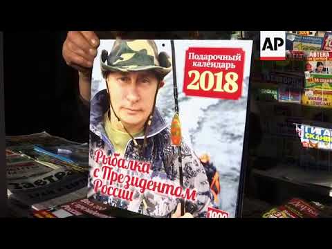 New Putin calendars fail to impress Moscow shoppers