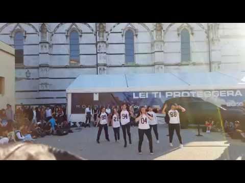 [151101] EXO-L Dance Cover KPOP - Love Me Right (EXO) [Lucca Comics]