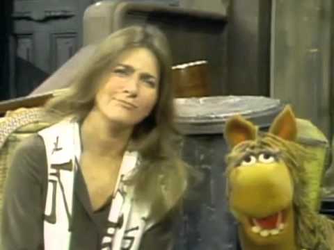 Classic Sesame Street - Judy Collins sings "Horse Sense"