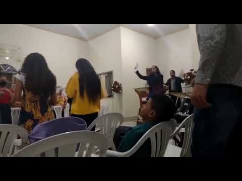 ORAÇÃO ,PREGAÇÃO IMPACTANTE MUITAS CURAS E MILAGRES NA IGREJA COM SIMONE BASTOS