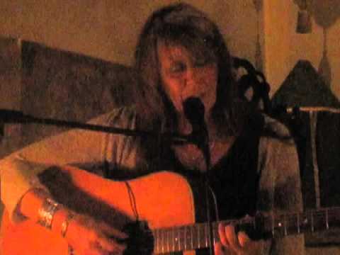 Vashti Bunyan - Train Song (Live @ St Pancras Old Church, London, 09/10/14)