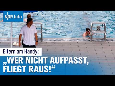 Handy statt Aufsicht im Freibad: Bademeister schlagen Alarm | NDR Info