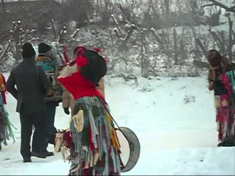 obiceiuri la dulcesti.wmv