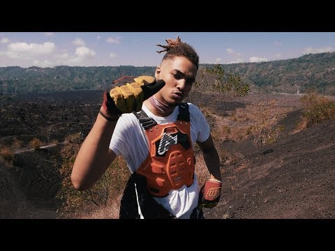 Badchieff - Fast Forward (Prod. by Bounce Brothas) [Official Video]