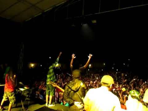 MERINDING‼️SEMUA HAFAL LAGU GET UP - d'blow Live Performance