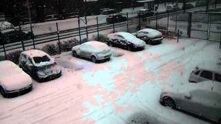 preview picture of video '120118 - Snow in Slough'