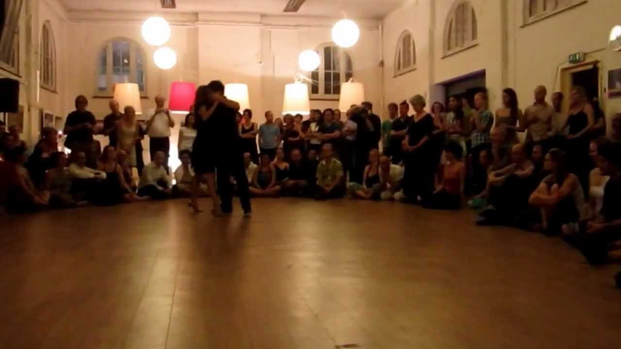 Carlos Espinoza en Noelia Hurtado in Amsterdam (Salon La Bruja)