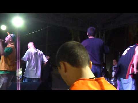 como no cuesta hagamos fiesta_tito