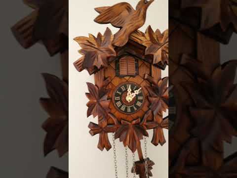 Beautiful Standard Quartz Movement Cuckoo Clock