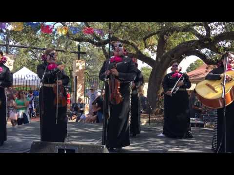Mariachi Flor de Jalisco - Alla en el Rancho Grande