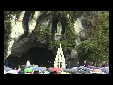Chapelet à Lourdes