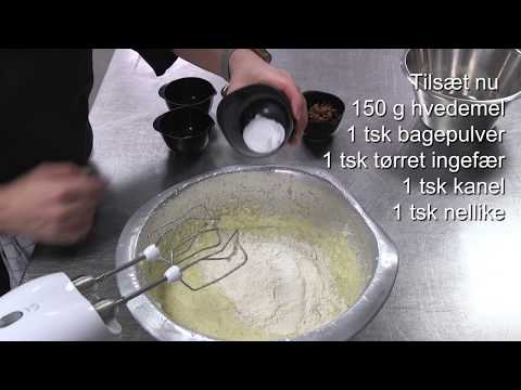 Trine fra Nymindegab Kro laver tærte med kartofler