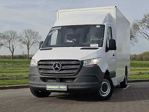 Mercedes-Benz Sprinter video thumbnail