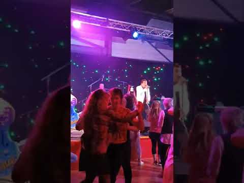 Les forbans en concert et en court