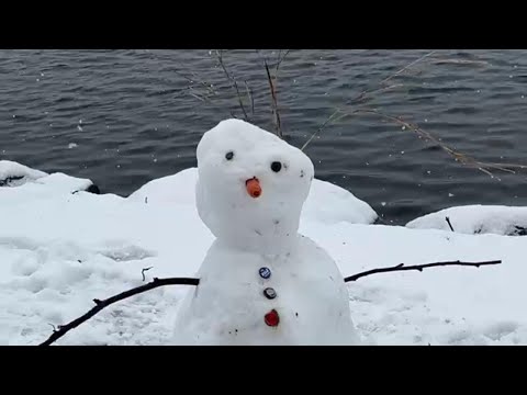 Ivrea, la magia della neve sul lago Sirio
