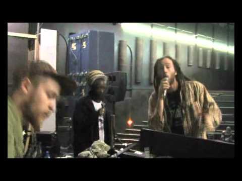 Radikal Guru & Cian Finn - Soundcheck in South Africa with Iration Steppas feat. Dan Man