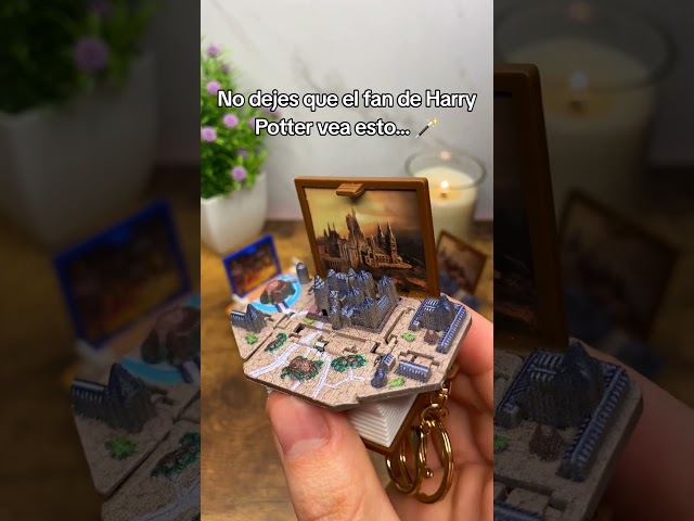 Vídeo relacionado con Grupo Erik Llavero Harry Potter Hufflepuff bufanda - Harry Potter regalos : Llaveros originales | Llaveros niños cumpleaños Merchandising Oficial