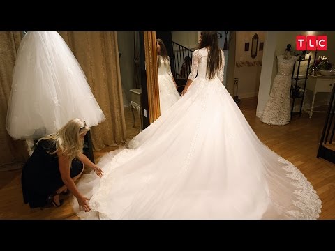 Jinger Finds The Perfect Wedding Dress | Counting On