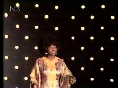 Donna Hightower -- This World Today Is a Mess (1972) "Este Mundo es en Conflicto"