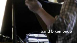 band bikemondo　「鍵盤が下りていく」