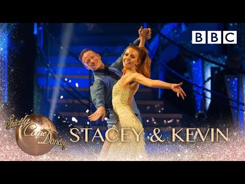 Stacey Dooley & Kevin Clifton Quickstep to Dancing by Kylie Minogue - BBC Strictly 2018