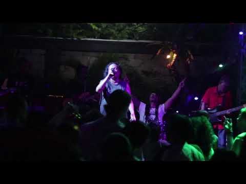 Ian Kaya - Santai Aja Lau (Live Release Party X-Bar Canggu)