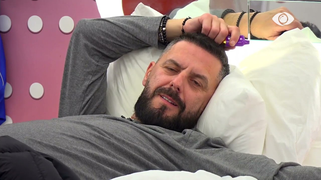 Reagoi ajo…/ Miri bisedon me Juelën për Selin: Çfarë tersi kam që të kam komshije