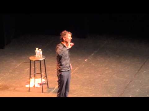 Arnaud Tsamere dévoile sa relation avec Jérémy Ferrari @Louvain-La-Neuve