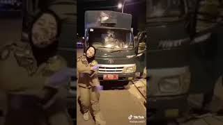 Download lagu SATPOL PP CANTIK #shorts #tiktok mp3 Download lagu SATPOL PP CANTIK #shorts #tiktok mp3