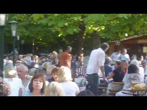 Sommer in der Stadt, Biergarten-Gemütlichkeit beim Aumeister