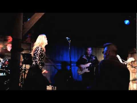 Eve Selis Band - Stop the train