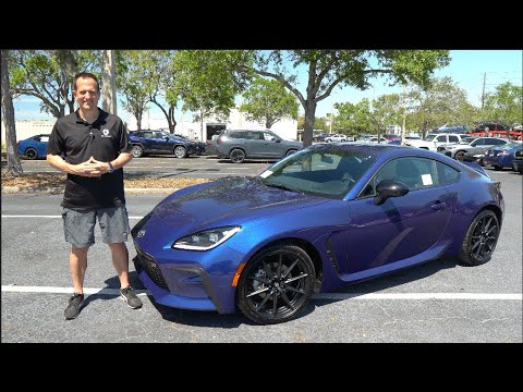 The 2025 Toyota GR86 is the MOST affordable new sports car!