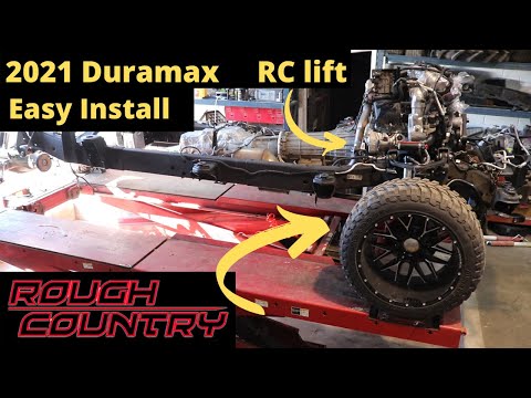 Installing 7inch Rough Country Lift Kit 2021 Chevy Duramax Part 33